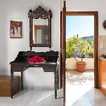 Little Karafillias Chalki House Nyaraló *