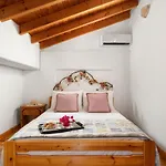Little Karafillias Chalki House Nyaraló *