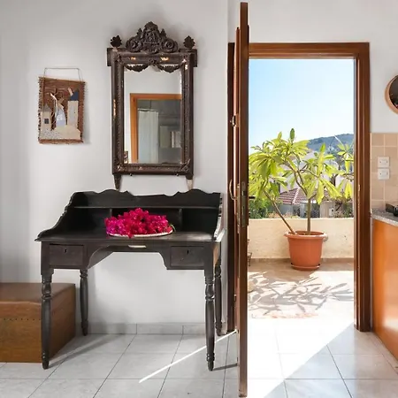 Little Karafillias Chalki House Ferienhaus *