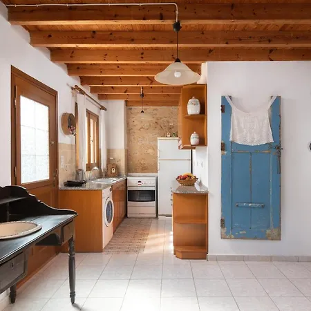 Little Karafillias Chalki House Ferienhaus *