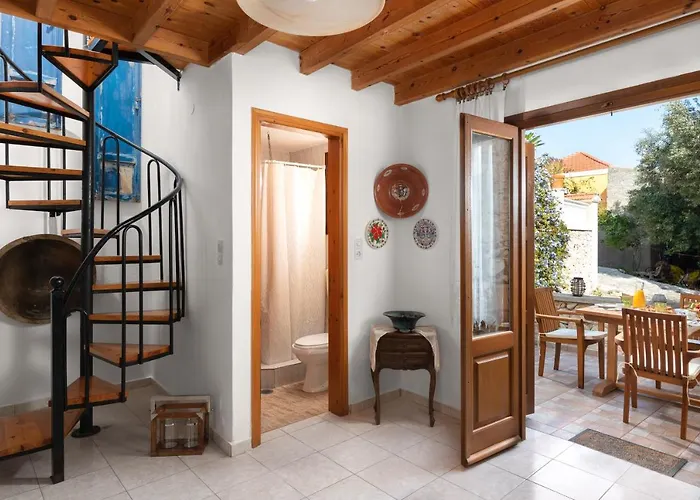 Little Karafillias Chalki House *