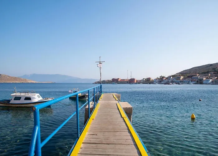 Little Karafillias Chalki House Hébergement de vacances